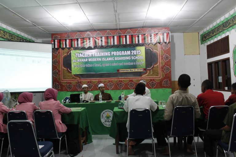 Pesantren Al Manar Tatar Guru Baru
