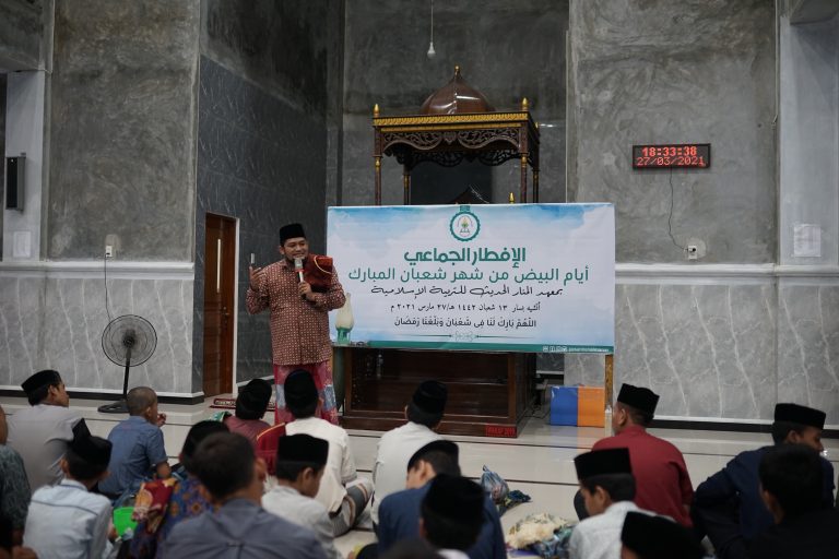 Begini Suasana Buka Puasa Ayyamul Bidh Santri Al Manar