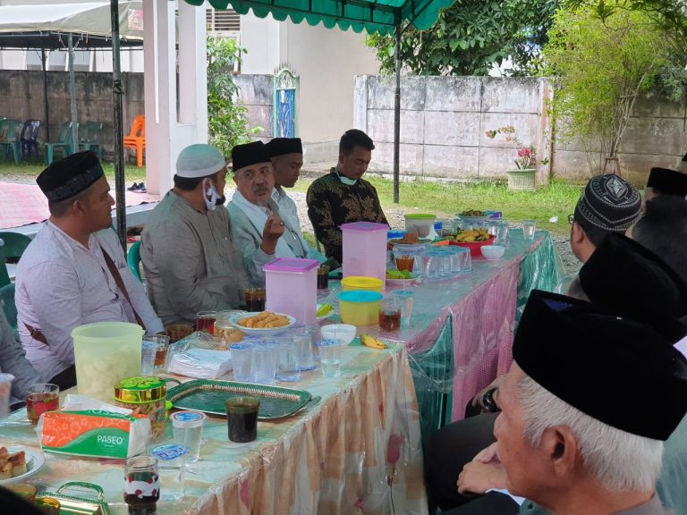 Dewan Guru Pesantren Al Manar Takziah ke Tempat Duka Abu Daud Zamzami