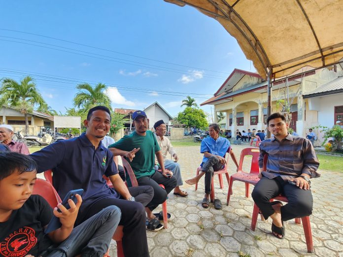 Guru Pesantren Al Manar Hadir di TPS untuk Pemilu 2024