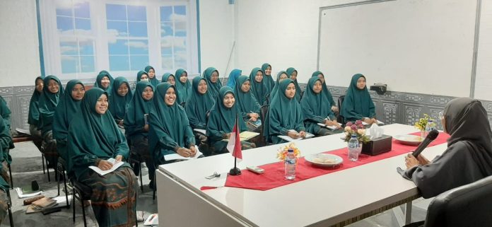 WhatsApp Image 2024-02-21 at 09.16.23_3f979b8e 30 Santri Al Manar Dapat Beasiswa Bimbingan Masuk PTN dari Baznas