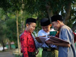 santri Pesantren Modern Al Manar