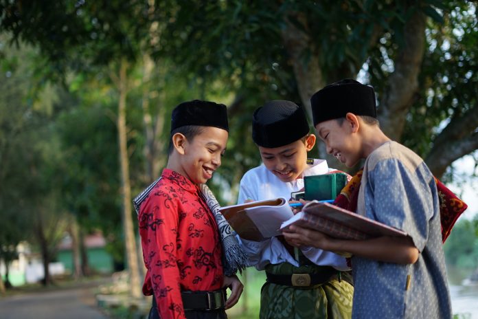 santri Pesantren Modern Al Manar