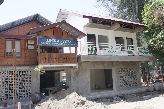 Renovasi Klinik Kesehatan Santri Pesantren Al Manar Capai 80%