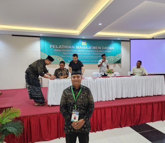 Sekretaris dan Bendahara Pesantren Al Manar Ikuti Pelatihan Manajemen Dayah
