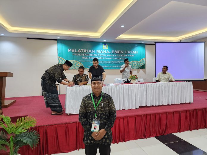 Sekretaris dan Bendahara Pesantren Al Manar Ikuti Pelatihan Manajemen Dayah