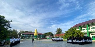 Gelar Apel Bulanan: Pimpinan Pesantren Al Manar Tekankan Pentingnya Perubahan Diri Guru
