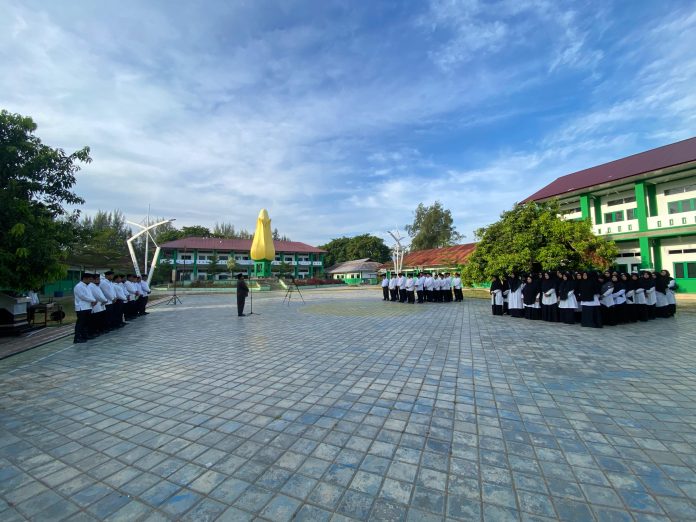 WhatsApp Image 2024-08-03 at 17.52.07 Gelar Apel Bulanan: Pimpinan Pesantren Al Manar Tekankan Pentingnya Perubahan Diri Guru