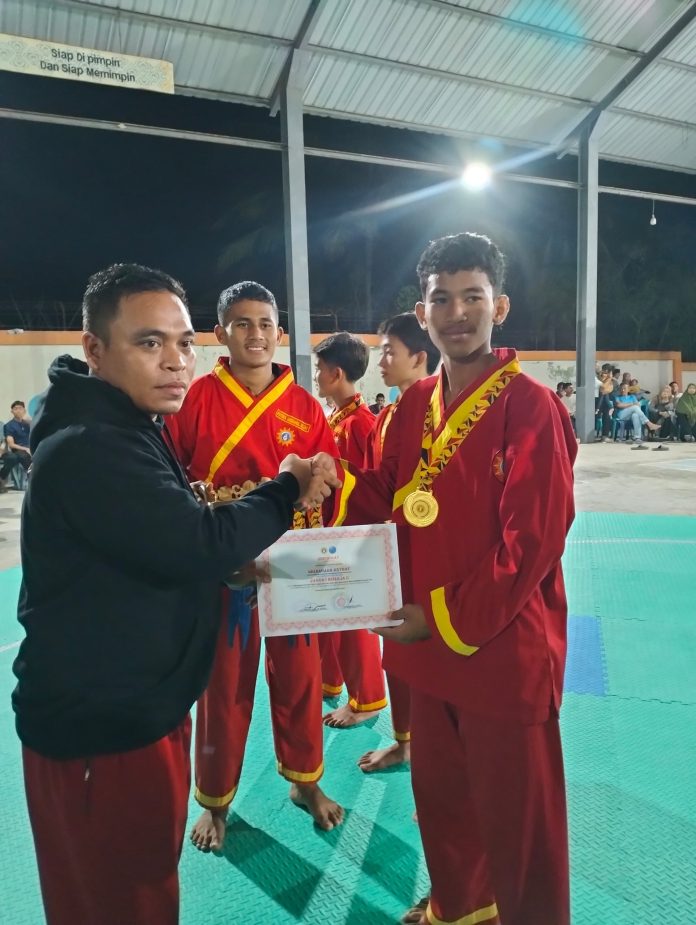 Atlet Santri Pesantren Modern Al Manar Raih Prestasi di PERSIMU CUP 2024 dengan 5 Medali