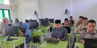 Guru MTs Al Manar Antusias Ikuti Bimtek Migrasi Akun GTK Simpatika ke EMIS 4.0
