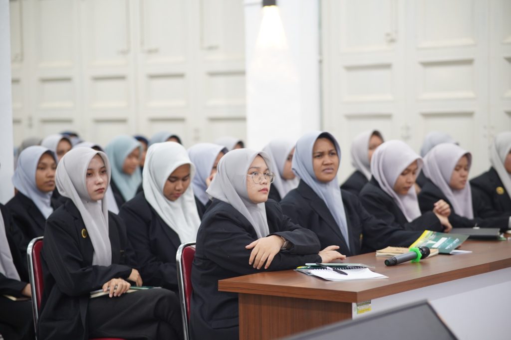 Santri Kelas Akhir Al Manar Ikuti Pembekalan Amaliyah Tadris