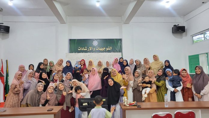 Ustazah Zakiah Zainun Isi Kajian Bulanan UMMA Al Manar dengan Materi Fikih Wanita