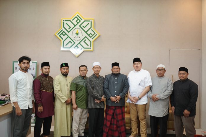 Pesantren Al-Manar Sambut Kunjungan Ustadz Syihabuddin Abdul Muiz dari Ma’had Isy Karima