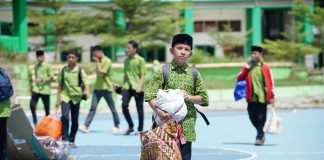 Santri Al Manar Kembali ke Pesantren, Siap Hadapi Ujian Semester Genap