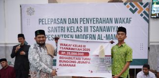 Santri Kelas 3 Tsanawiyah Al-Manar Wakafkan Rp25 Juta untuk Rehabilitasi Tugu Pesantren