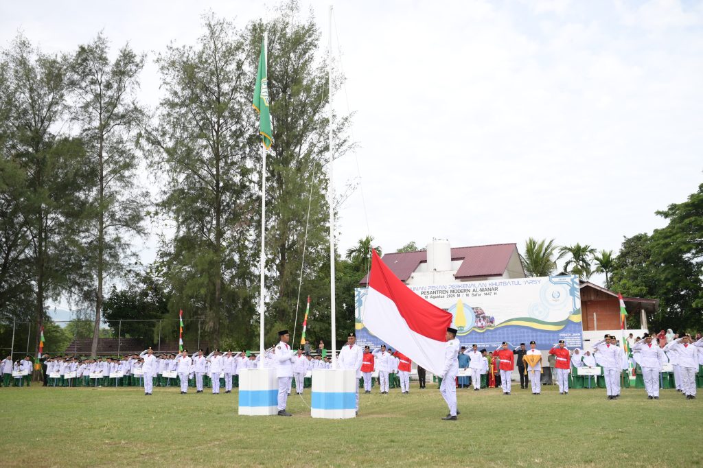 Pesantren Al Manar Sukses Gelar Apel Tahunan Perkenalan Khutbatul Arsy
