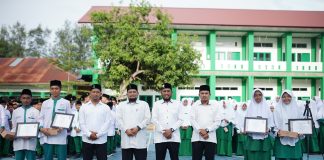 Pesantren Al Manar Berikan Penghargaan kepada Santri Berprestasi pada OSMA dan OBA