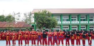 Pimpinan Pesantren Lepas Atlet Silat Santri Al-Manar untuk POPNAS dan PORKAB
