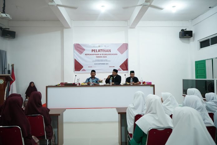 Pesantren Al-Manar Gelar Pelatihan Leadership untuk Santri Aliyah