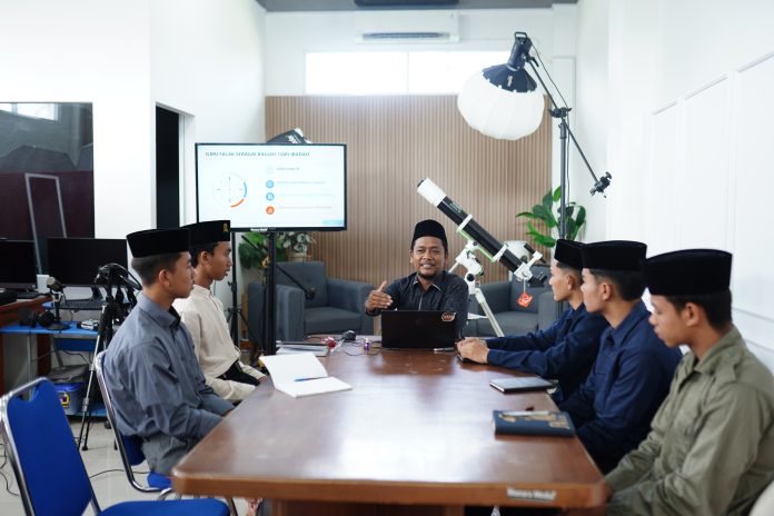 Lajnah Falakiyah Pesantren Al-Manar Gelar Bimtek Rukyat Hilal, Perkuat Integrasi Ilmu Agama dan Sains