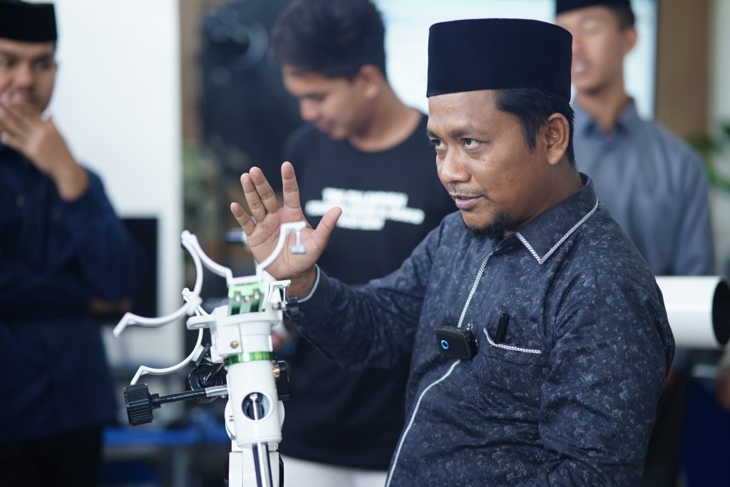 Lajnah Falakiyah Pesantren Al-Manar Gelar Bimtek Rukyat Hilal, Perkuat Integrasi Ilmu Agama dan Sains