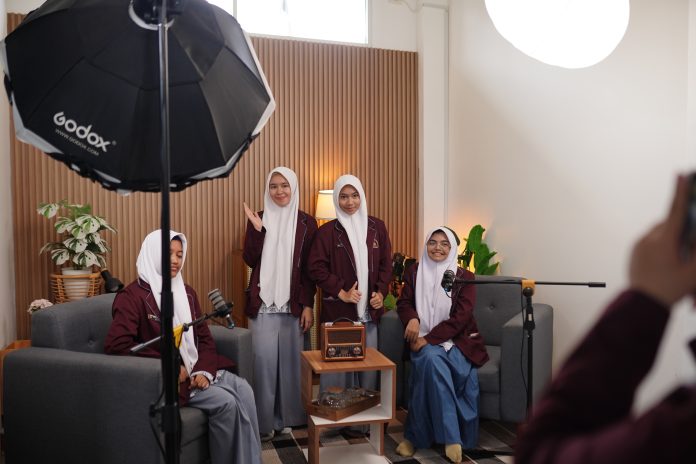 Pesantren Al Manar Sambut Kunjungan Organisasi Santri Dayah Modern Arun Yapena