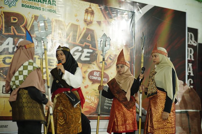 Kelompok Cut Nyak Dien Raih Juara Umum Al Manar Drama Language Contest 2026