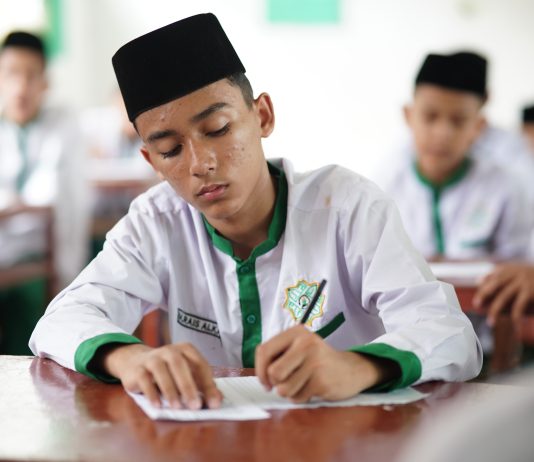 Ujian Berakhir Besok, Santri Al Manar Mulai Libur Semester pada Senin