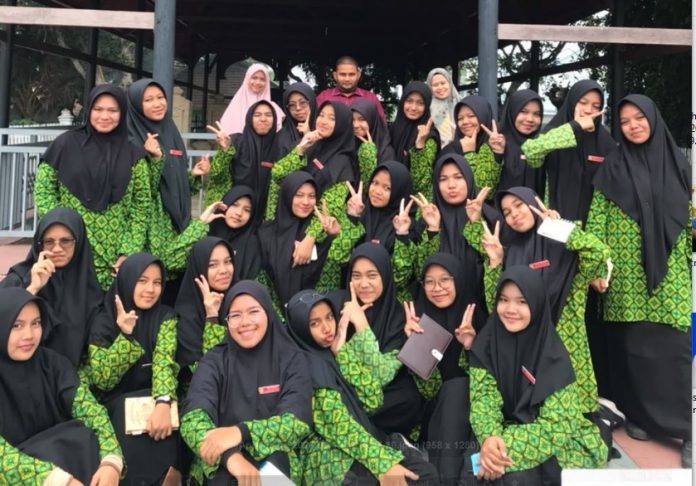 Tak Sekadar di Ruang Kelas, Santriwati Al-Manar Telusuri Jejak Kerajaan Aceh Darussalam